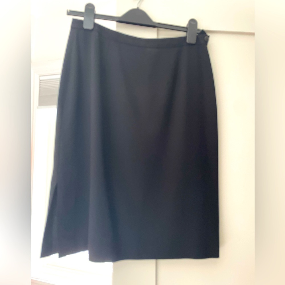 Black Giorgio Armani Skirt - Size 8